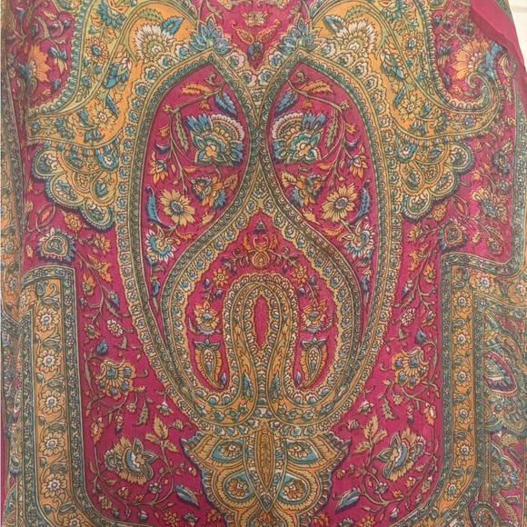 🌺 100% Pure Silk Paisley Scarf 🌺 - Picture 2 of 9